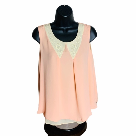 Vero Moda Layered Sleeveless Blouse medium - Picture 2 of 8